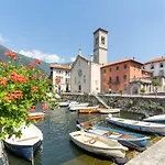 Vintage In The Hamlet With View Appartement Torno