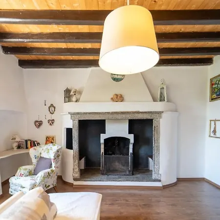 Vintage In The Hamlet With View Appartement Torno